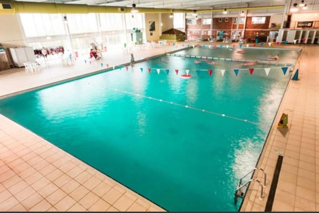 Large 4 Person Couples And Family Caravan In Newquay Bay Resort Экстерьер фото