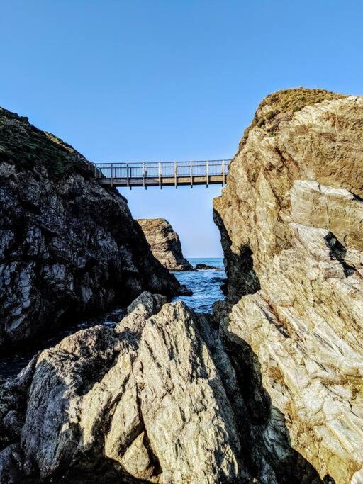 Large 4 Person Couples And Family Caravan In Newquay Bay Resort Экстерьер фото